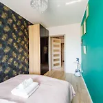 Lägenhet Paryska Deluxe By Bookinghost