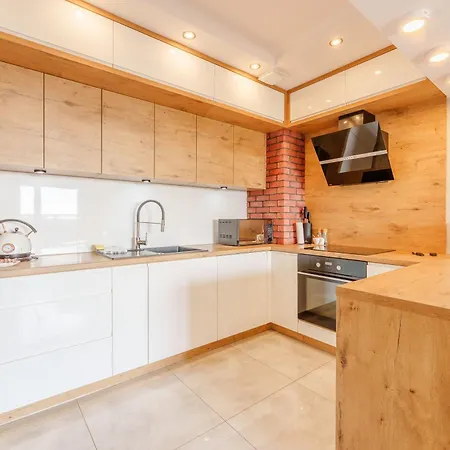 Apartment Paryska Deluxe By Bookinghost *