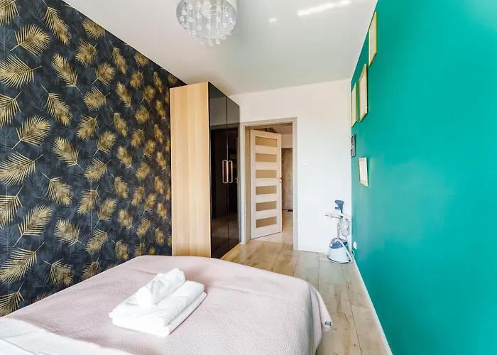 Apartment Paryska Deluxe By Bookinghost